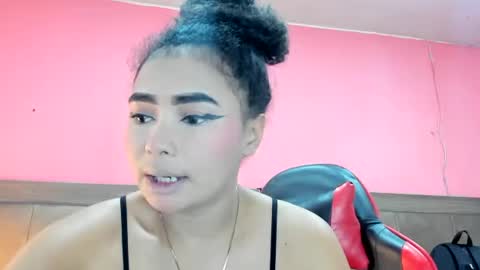 Snapshot of naomi_moon_ chatting on July 2026 07:27:01 PM Naomi Moon online show from July 2026 07:27:01 PM