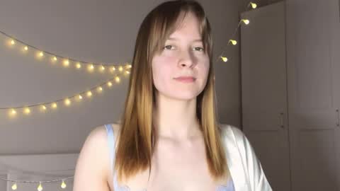Naomi online show from April 2026 08:50:01 PM