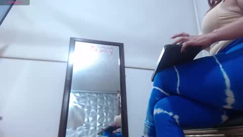 Snapshot of naomi_windsor chatting on September 2025 09:26:01 PM Isabella online show from September 2025 09:26:01 PM