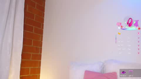 Snapshot of naomi_wong chatting on March 2025 11:05:01 PM Guys the page has lately failed. If you see me disconnected thats why. online show from March 2025 11:05:01 PM