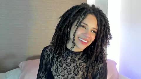 naomidawson online show from September 2025 12:56:02 AM