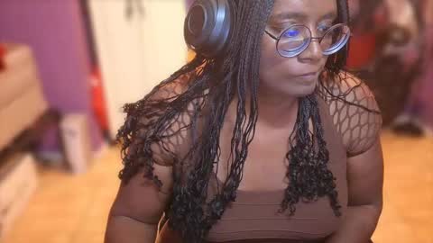 Snapshot of naomifux chatting on October 2025 10:15:01 AM Naomi online show from October 2025 10:15:01 AM