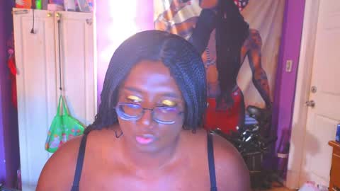 Naomi online show from May 2026 07:00:02 PM