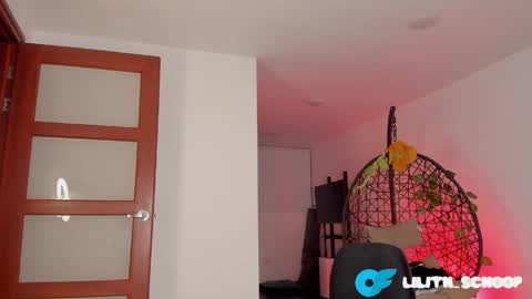 Snapshot of naomigarcia chatting on April 2026 01:50:01 AM Naomi online show from April 2026 01:50:01 AM