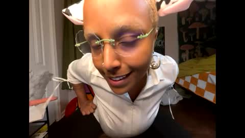 Snapshot of naomigiirl6 chatting on December 2024 04:04:02 PM Naomigiirl6 online show from December 2024 04:04:02 PM