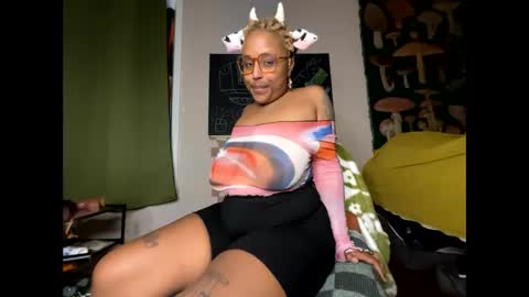 Snapshot of naomigiirl6 chatting on January 2025 03:43:01 PM Naomigiirl6 online show from January 2025 03:43:01 PM