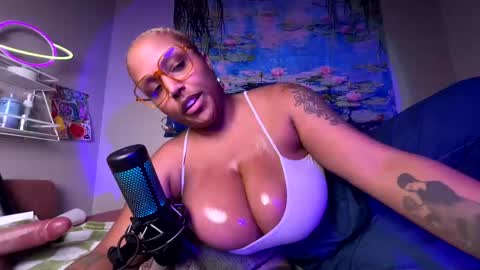 Snapshot of naomigiirl6 chatting on March 2025 11:33:02 AM Naomigiirl6 online show from March 2025 11:33:02 AM