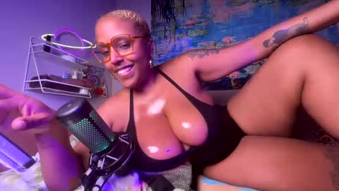 Snapshot of naomigiirl6 chatting on March 2025 07:46:02 AM Naomigiirl6 online show from March 2025 07:46:02 AM