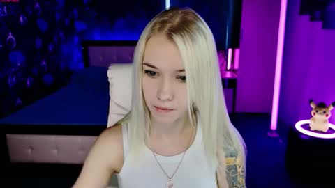 naomihita online show from November 2025 10:14:02 AM