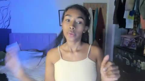 Snapshot of naomii1020 chatting on January 2025 07:21:02 AM Naomii online show from January 2025 07:21:02 AM