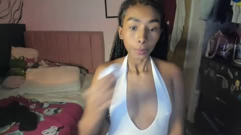 Snapshot of naomii1020 chatting on January 2025 12:10:01 AM Naomii online show from January 2025 12:10:01 AM