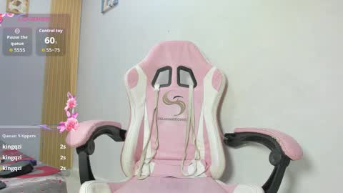 naomis_35 online show from March 2026 09:10:01 PM