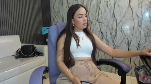 Naomis online show from July 2026 01:35:02 PM