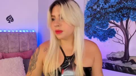 Laura  online show from April 2026 05:47:02 AM