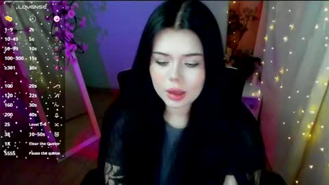 Naomi online show from April 2026 06:22:02 AM