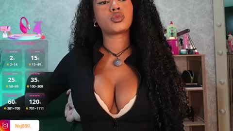 Naomi     online show from December 2025 02:38:01 AM