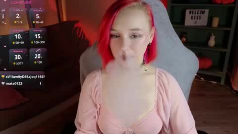 Naomi online show from December 2025 08:47:02 PM