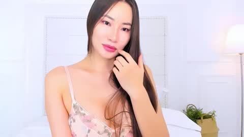 Naomi online show from December 2025 02:32:02 AM