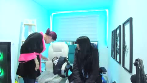 naomy online show from October 2025 07:45:01 AM