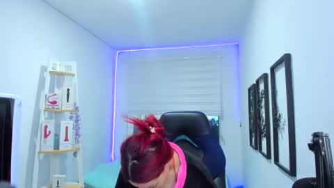 Snapshot of naomy_sex_69 chatting on November 2025 01:49:01 AM naomy_sex_69 online show from November 2025 01:49:01 AM