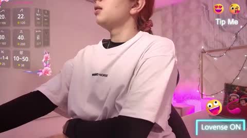 Naomy  online show from December 2025 02:19:01 AM