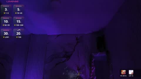 Naomy  online show from April 2026 03:49:02 PM