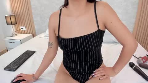 NAOMY  online show from April 2026 05:30:01 PM