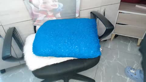 Snapshot of naomylux1 chatting on March 2026 04:29:01 AM naomylux1 online show from March 2026 04:29:01 AM