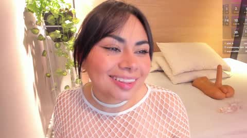 Naomy  online show from February 2025 07:23:02 PM