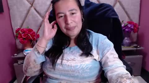 Snapshot of naomyprinces_ chatting on December 2024 04:25:02 PM Bulma Heidi online show from December 2024 04:25:02 PM