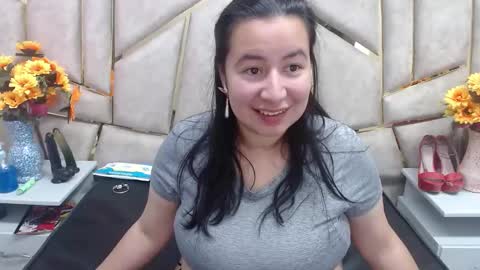 Snapshot of naomyprinces_ chatting on January 2025 01:45:02 PM Bulma Heidi online show from January 2025 01:45:02 PM