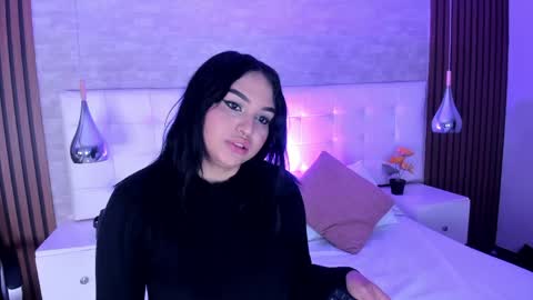 Naomy online show from May 2026 08:03:02 PM
