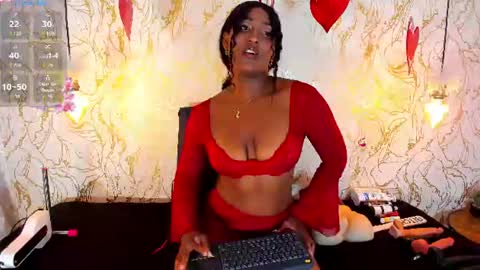 Naomy online show from June 2026 08:33:02 PM