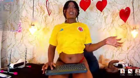 Naomy online show from June 2026 08:43:02 PM