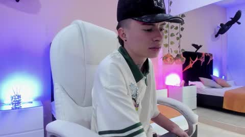 Nascary Fox online show from October 2025 08:29:02 PM