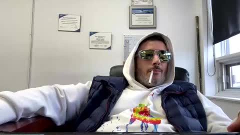 Snapshot of nassobout chatting on April 2026 01:08:02 PM nassobout online show from April 2026 01:08:02 PM