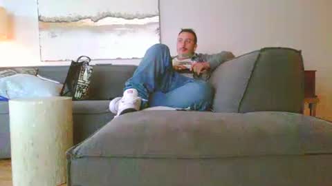 Snapshot of nassobout chatting on May 2026 11:37:01 AM nassobout online show from May 2026 11:37:01 AM