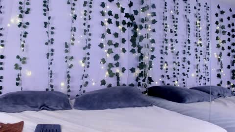 Maira online show from January 2025 01:47:01 AM