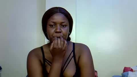 OILy Girl online show from September 2025 04:39:02 PM