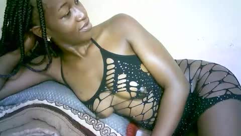 Marie online show from October 2025 06:45:01 AM