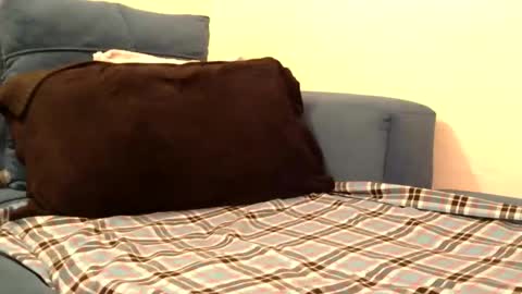 Bella online show from April 2026 06:09:01 PM