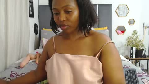 Olwemihla Brown online show from December 2024 11:18:01 PM