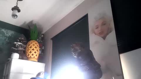 nastysubs69 online show from October 2025 06:38:02 PM