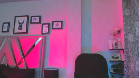 Snapshot of natacha_black00 chatting on February 2025 12:57:02 AM Natacha black online show from February 2025 12:57:02 AM