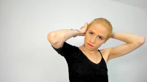 Snapshot of natacha_ferrer1 chatting on November 2025 12:05:02 PM natacha_ferrer1 online show from November 2025 12:05:02 PM