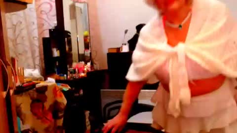 natali online show from February 2025 04:28:01 PM