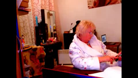 natali online show from February 2025 08:01:01 PM