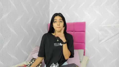 Naty  online show from January 2025 12:53:02 PM