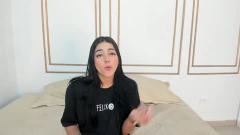 Naty  online show from January 2025 12:26:02 PM