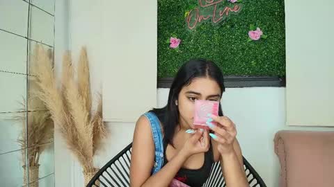 Naty  online show from September 2025 12:26:01 PM